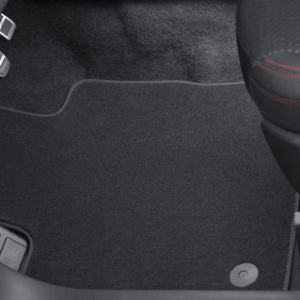 Preproge, vrhunski velur spredaj in zadaj, črne barve